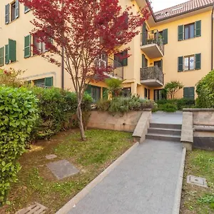 Casa Azzurra - By Host4u , San Donato Milanese Italia