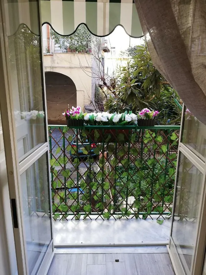 B&B Ninetta Neapel 0*,